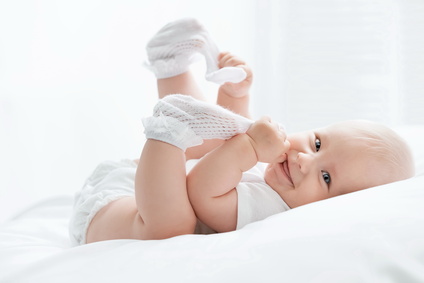 Bébé content etiopathe